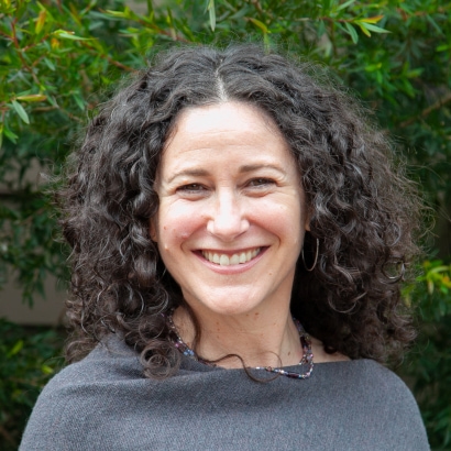 Profile picture of Laura Post P'17, &lsquo;22